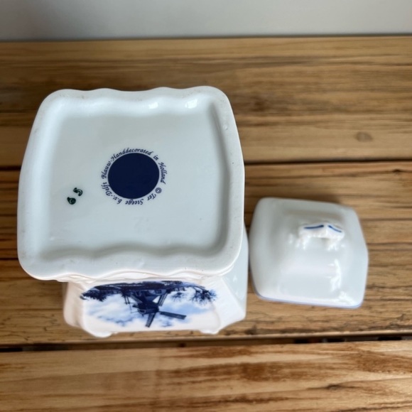 Delft Blue  Holland Hand Painted Lidded Canister - Picture 6 of 8